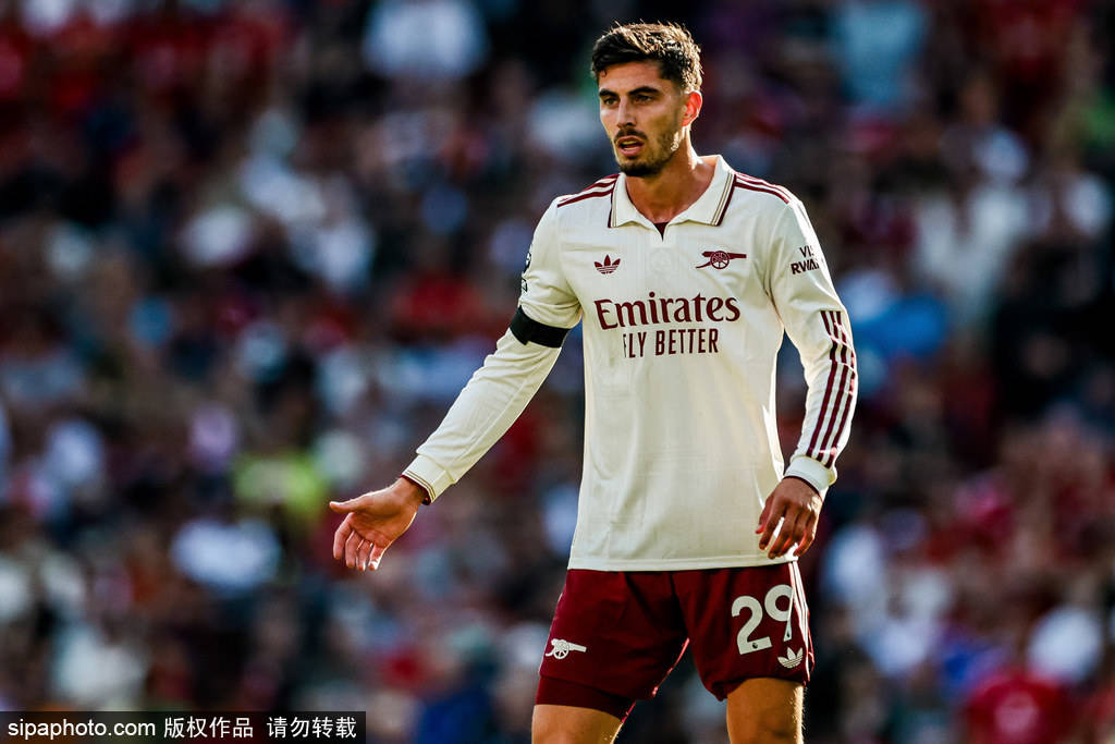 北伦敦之争：埃泽为何选择回归阿森纳？